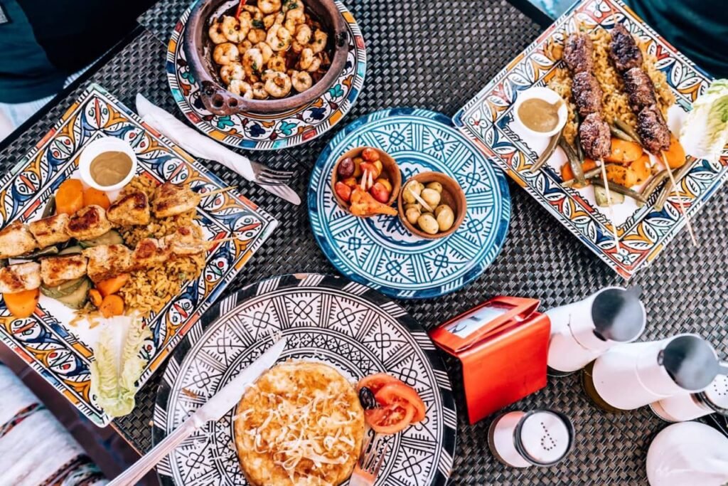 Repas varié avec fruits de mer